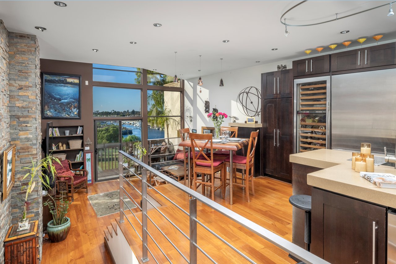 5327 Marina Pacifica Dr N # Key 19