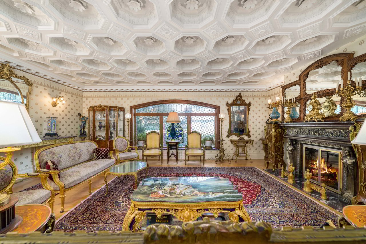 4 Thornewood Lane SW