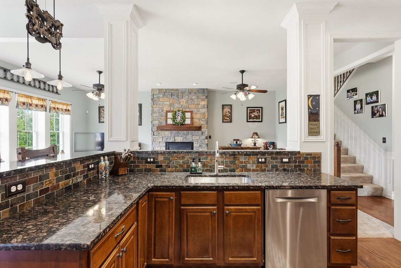 EXCLUSIVE LISTING  -  1234 Newbury Highland