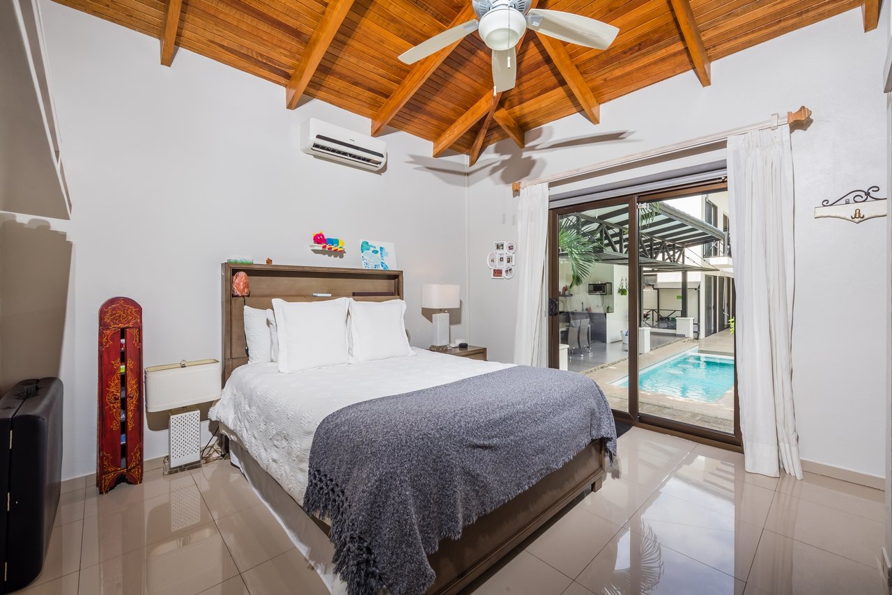 Casa Cielo | Luxurious Multifunctional Estate with Main House, Apartments, and Pool in Guanacaste!