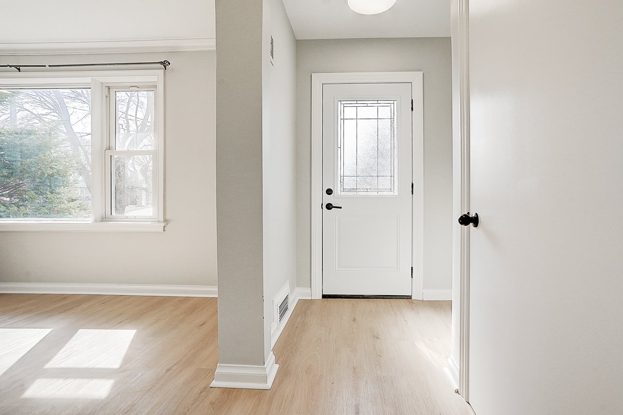 8 Bellvare Crescent, Toronto