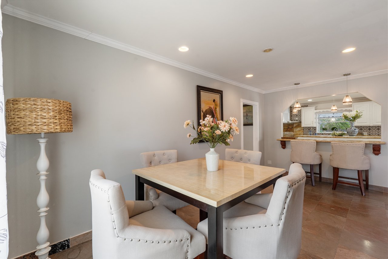 790 N El Molino Ave