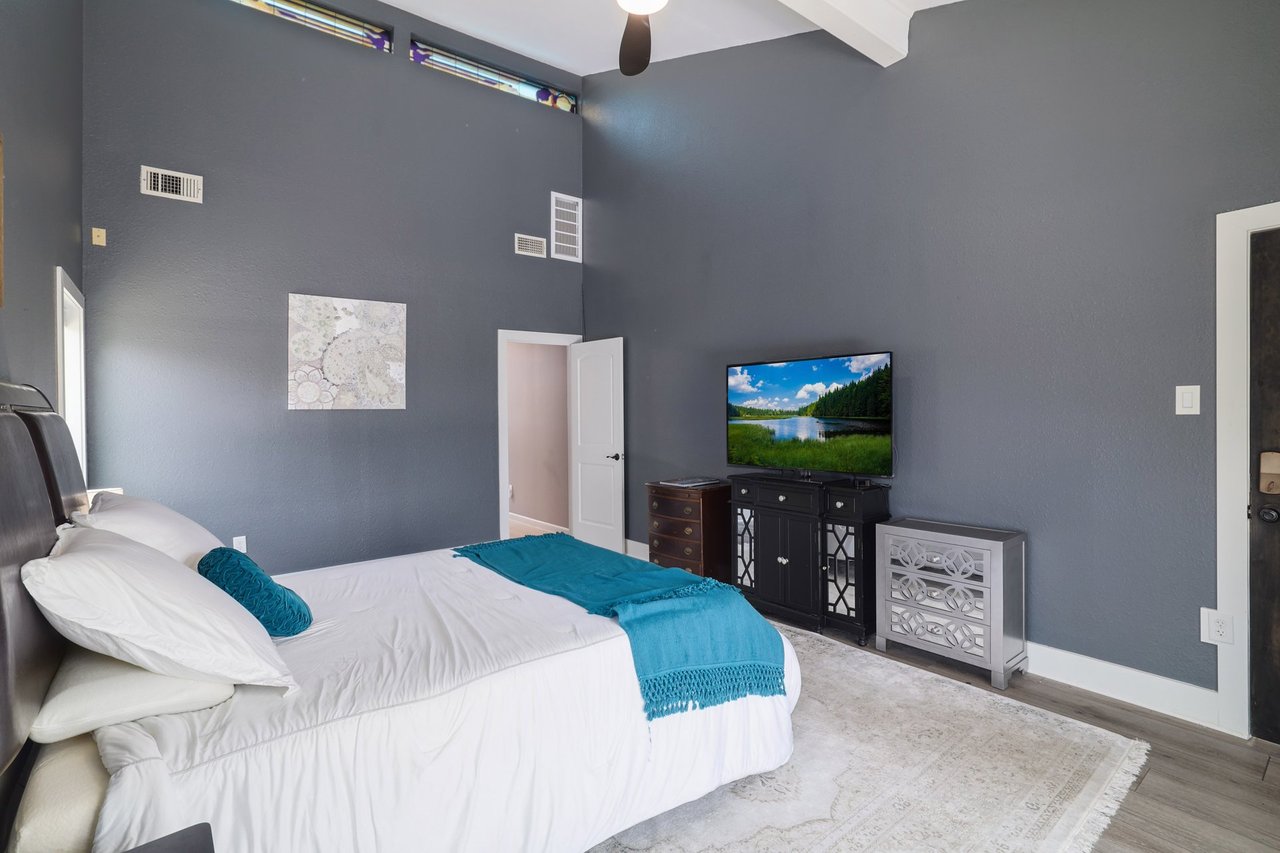 7206 Comanche Trail