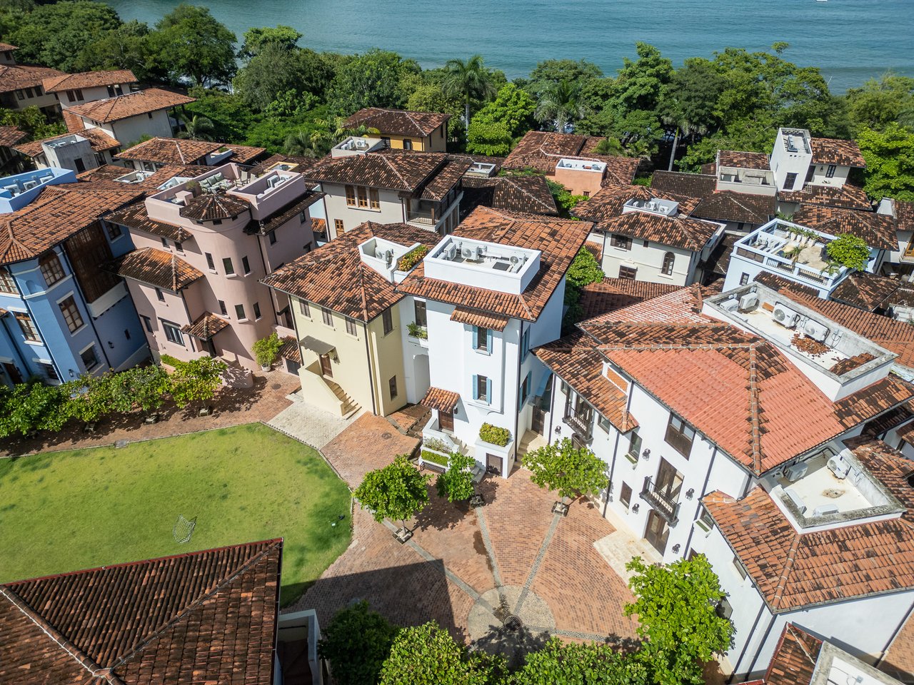 9 Calle La Ronda | A Contemporary Oceanview Modern Luxury near the Beach!
