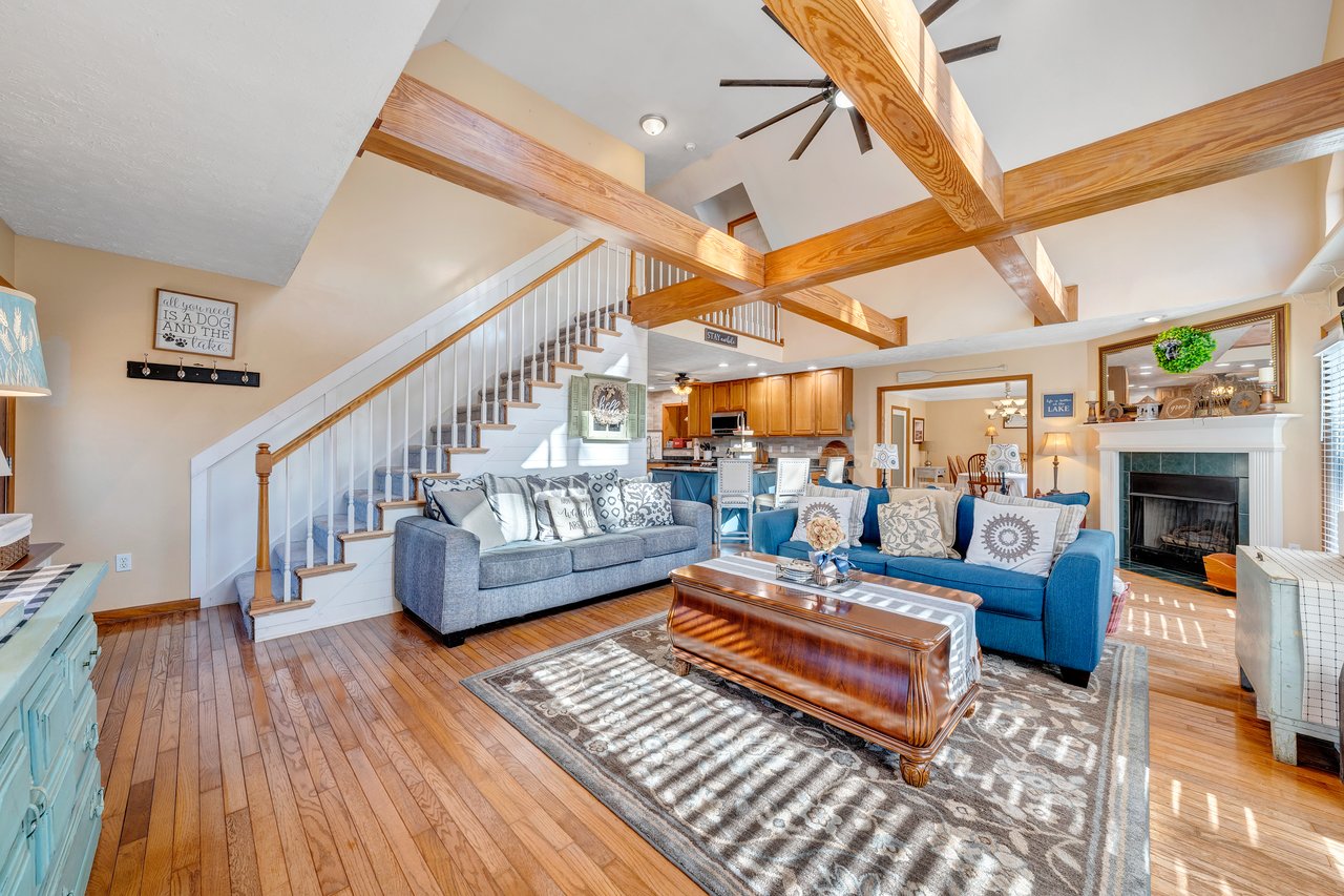 100 Sandpiper DR