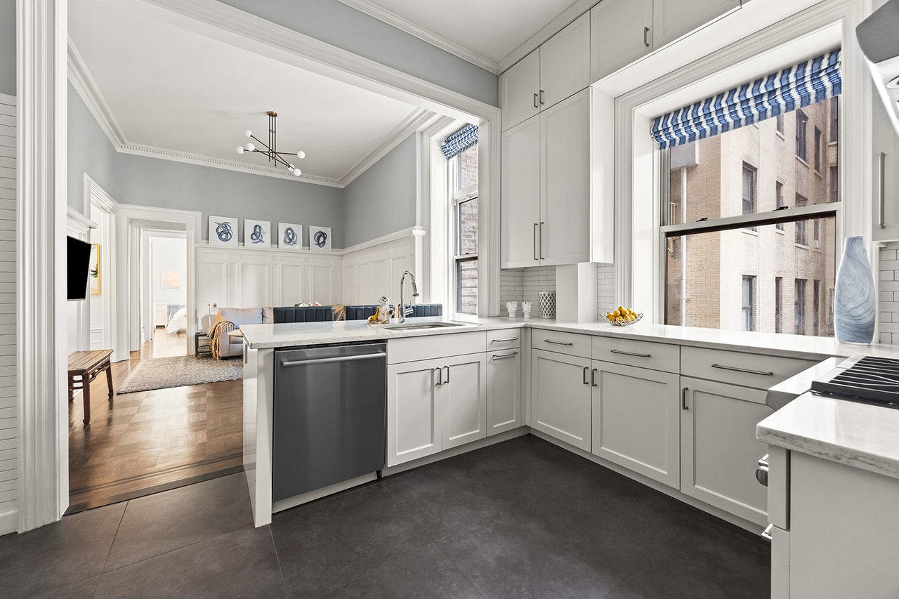 895 West End Avenue Unit 1B