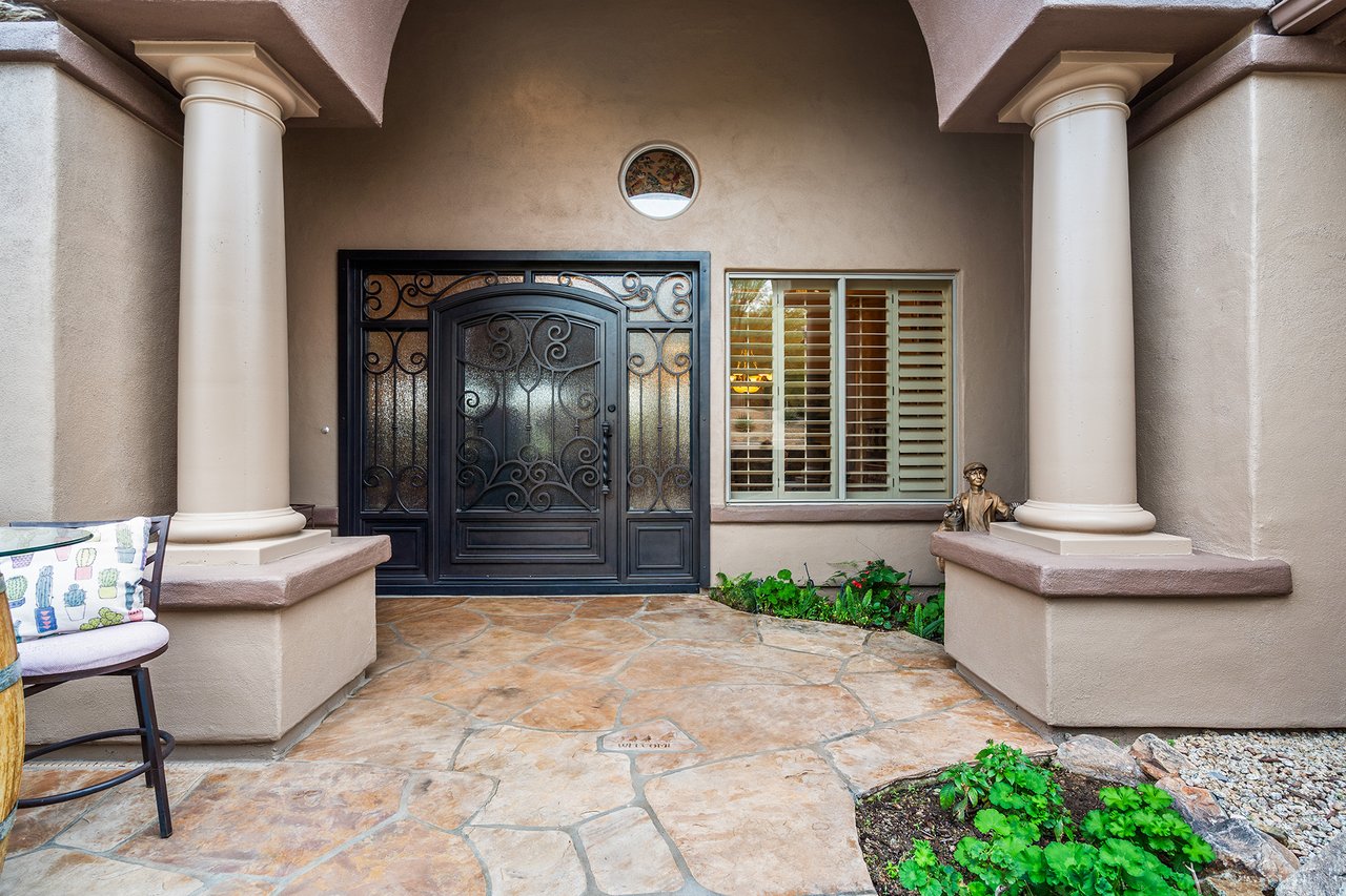 9657 E PEREGRINE Place