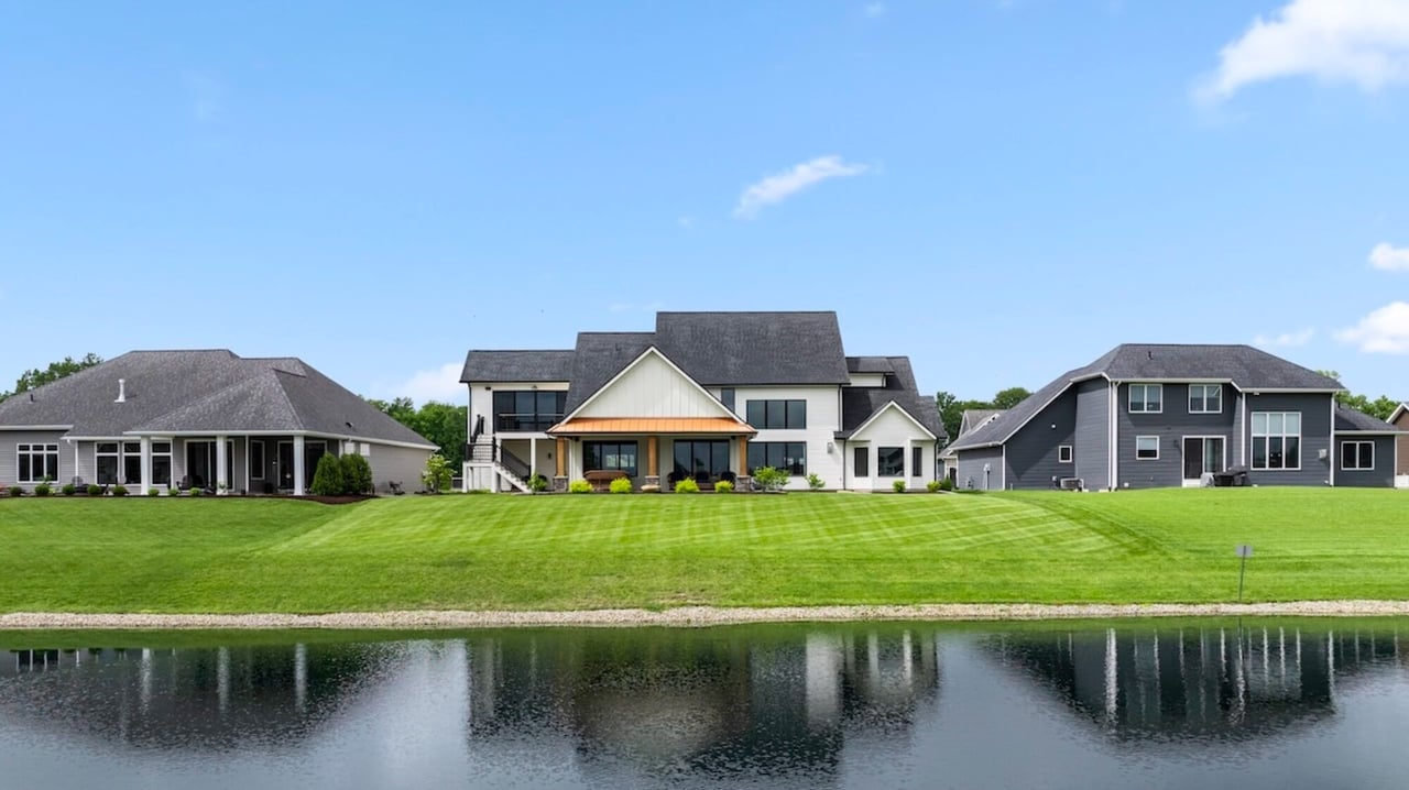 5272 Greyson Heights Blvd