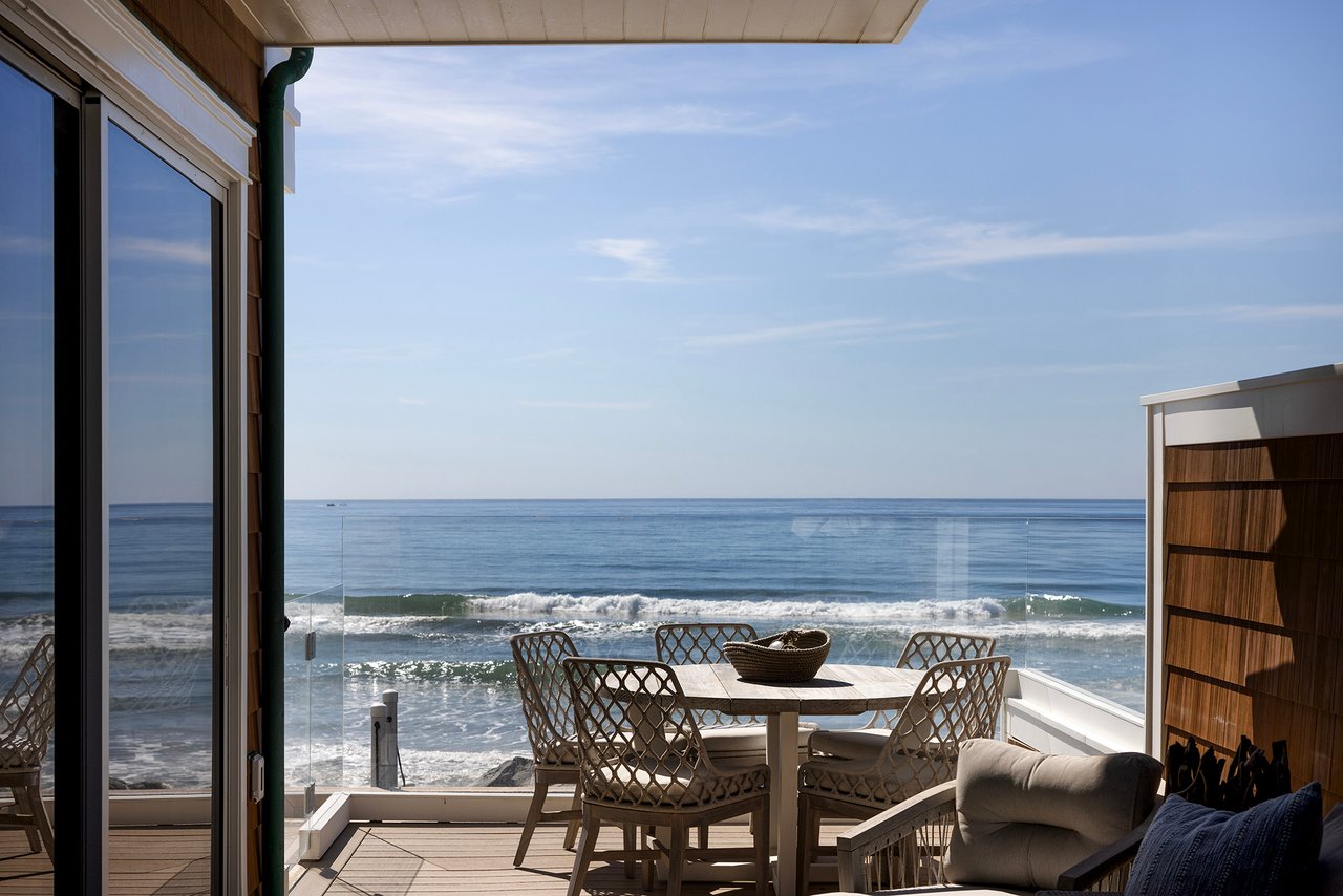 1880 N El Camino Real 23