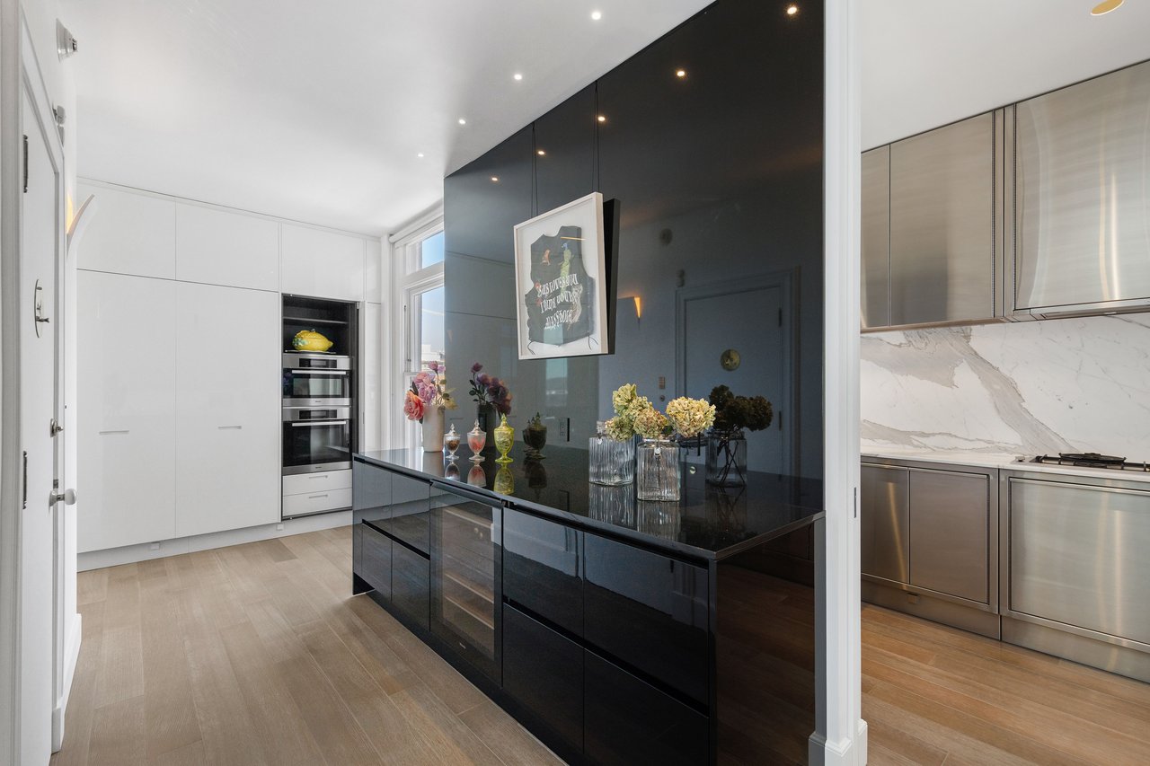 Magnificent Apartment at The Heights