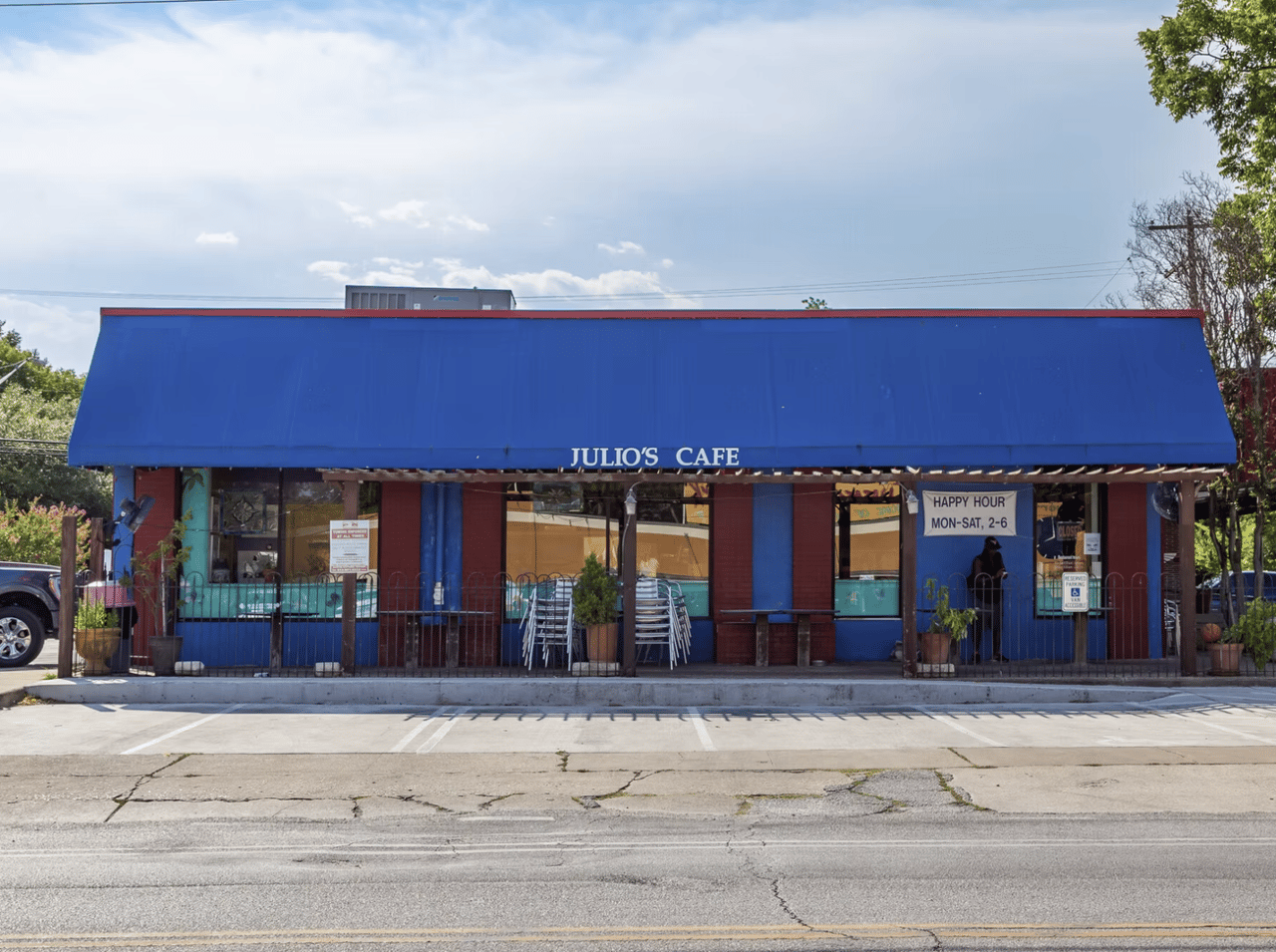 Neighborhood Spotlight: Historic Homes to Hip Hangouts - Hyde Park’s Timeless Appeal cover