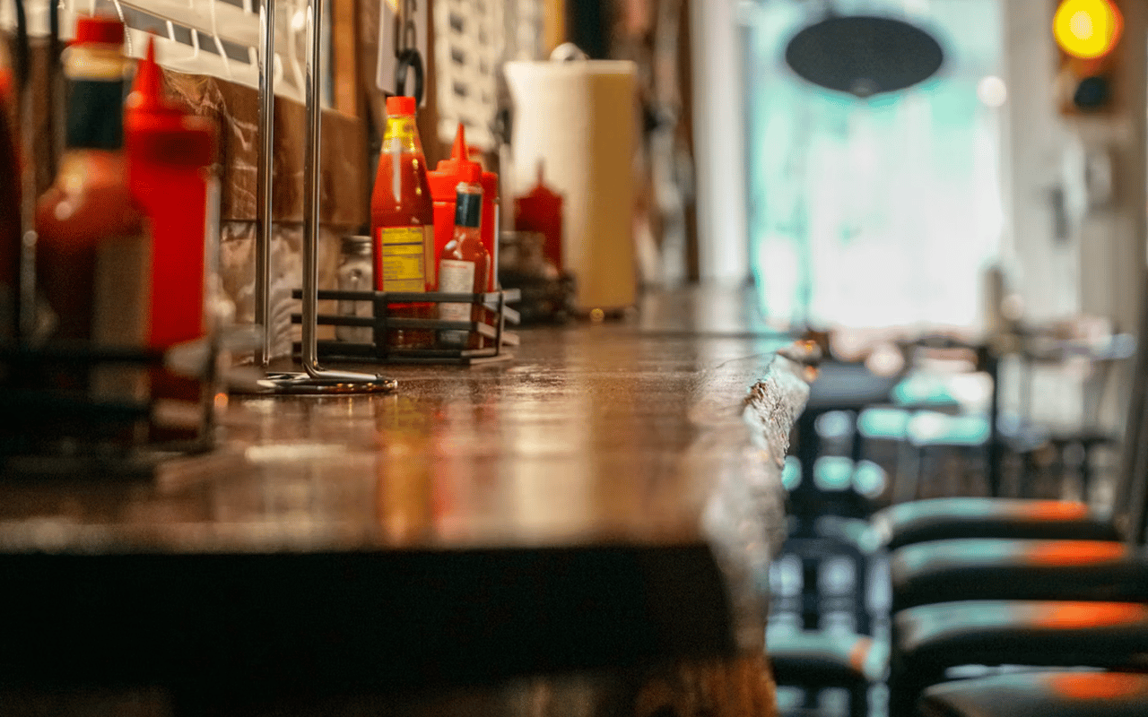 Best Places in Plymouth to Grab a Drink