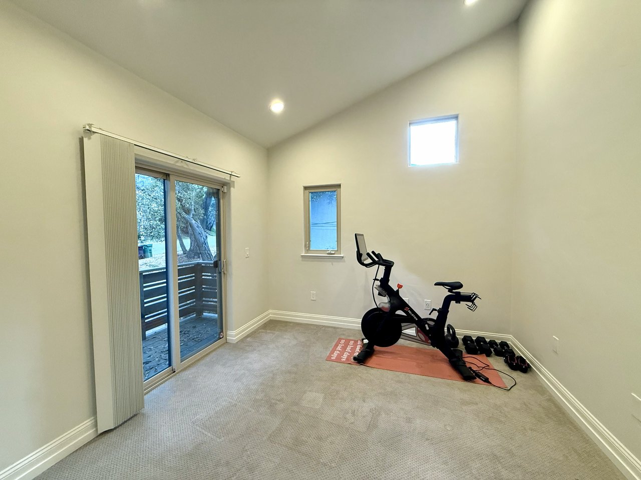 4400 Saint Andrews Rd, Oakland, CA-94605