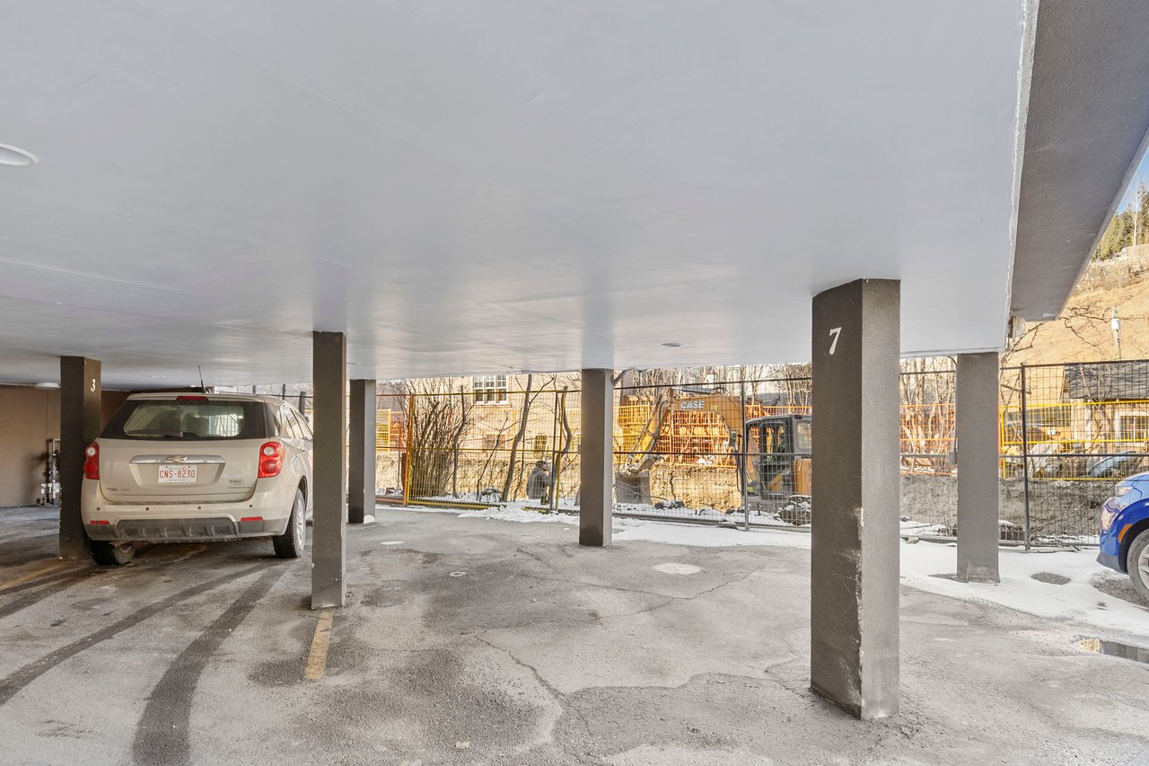 806 9A Street NW Unit: 7