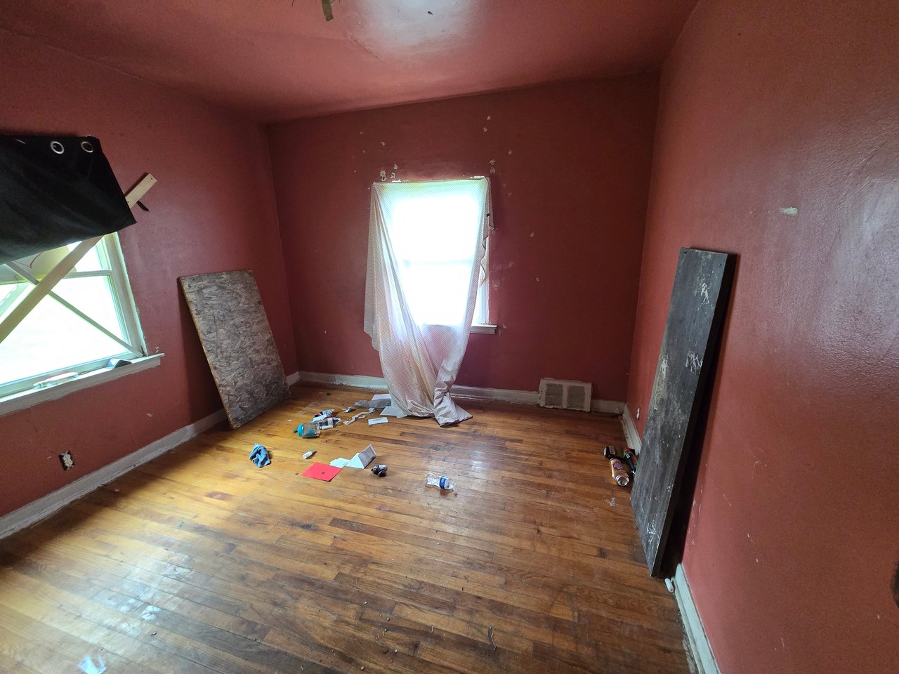 414 W Eldridge Ave