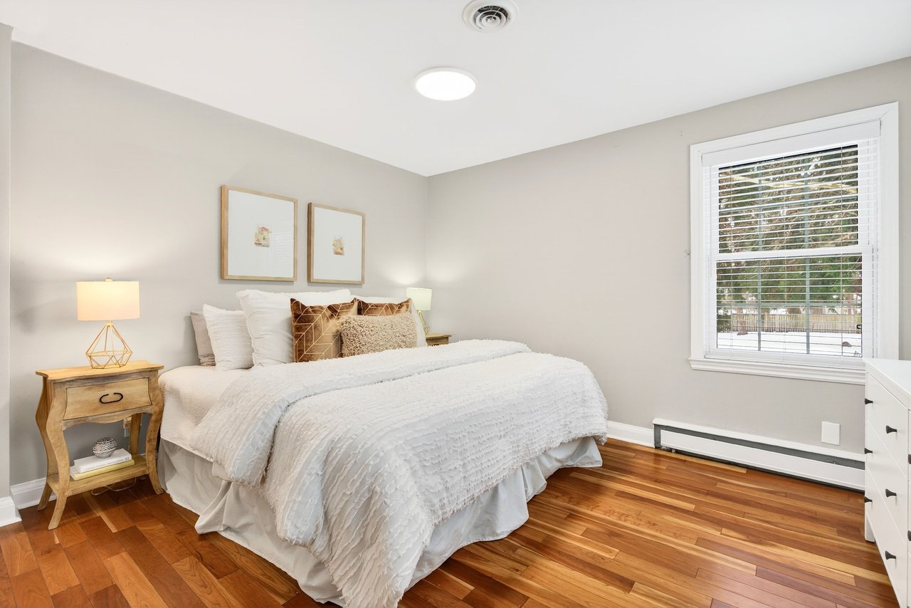 Aldershot Ranch-Style Oasis