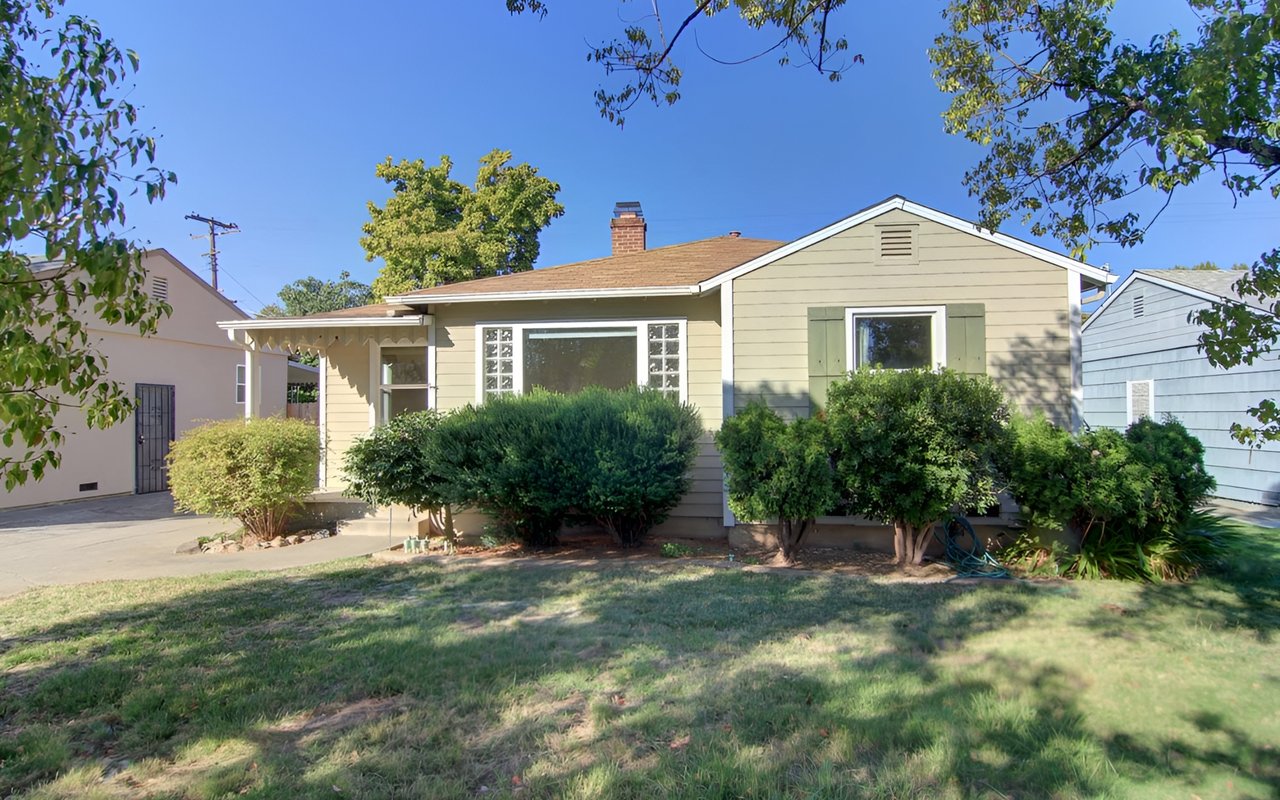 Just Listed! Near Tahoe Park with HUGE Bonus Room!