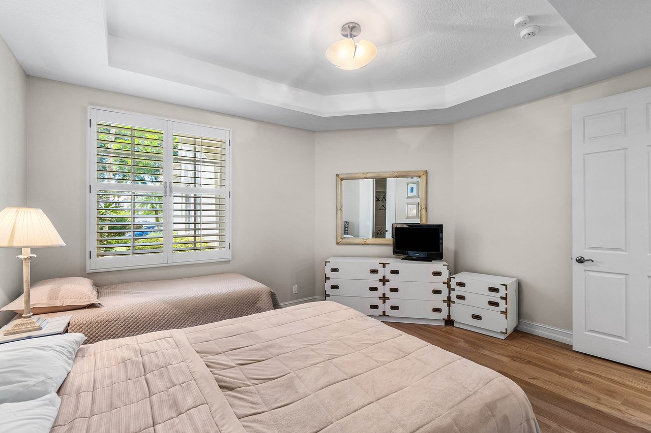 6213 Island Walk A 