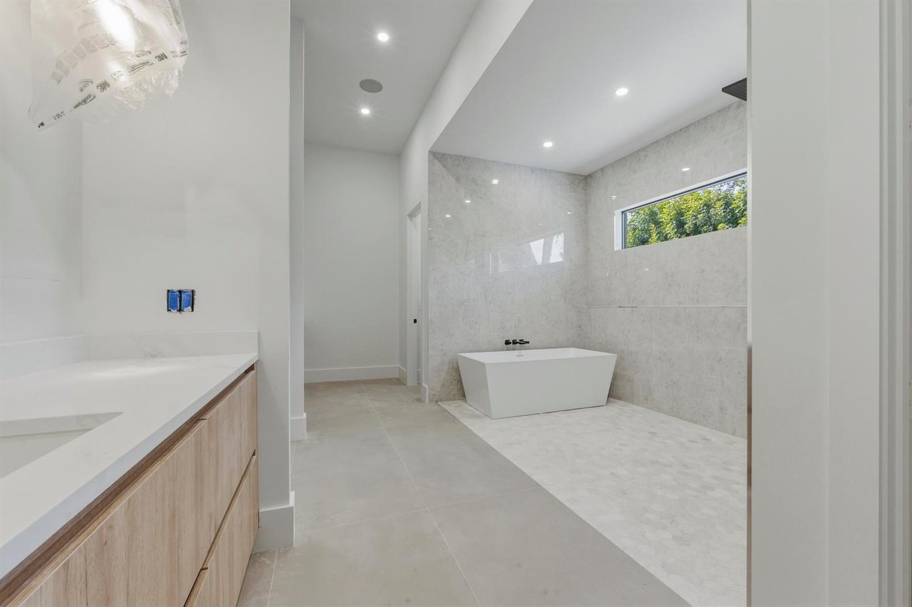 5770 Dixie Belle Road