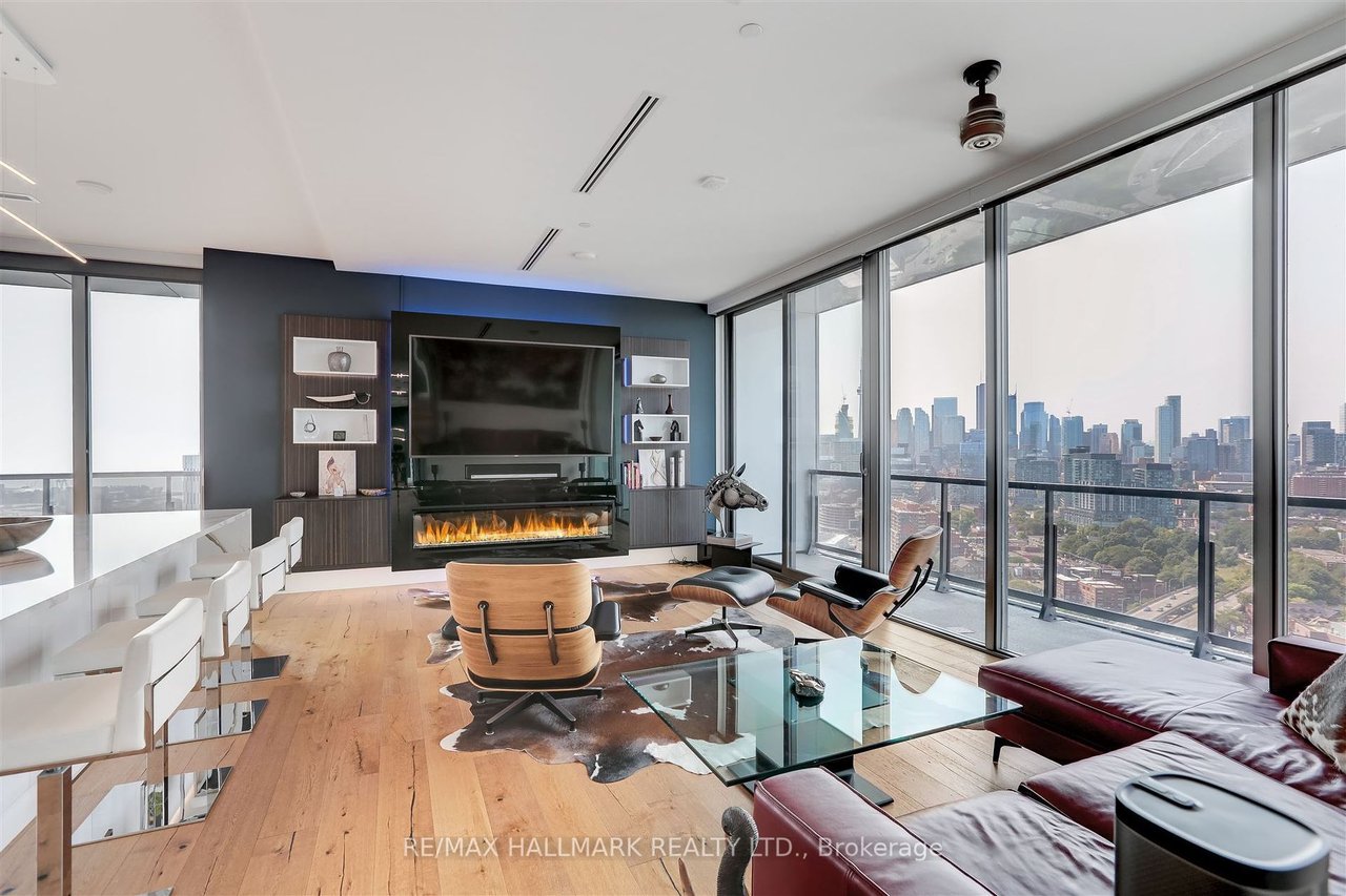 LUXURY AND SOPHISTICATION 