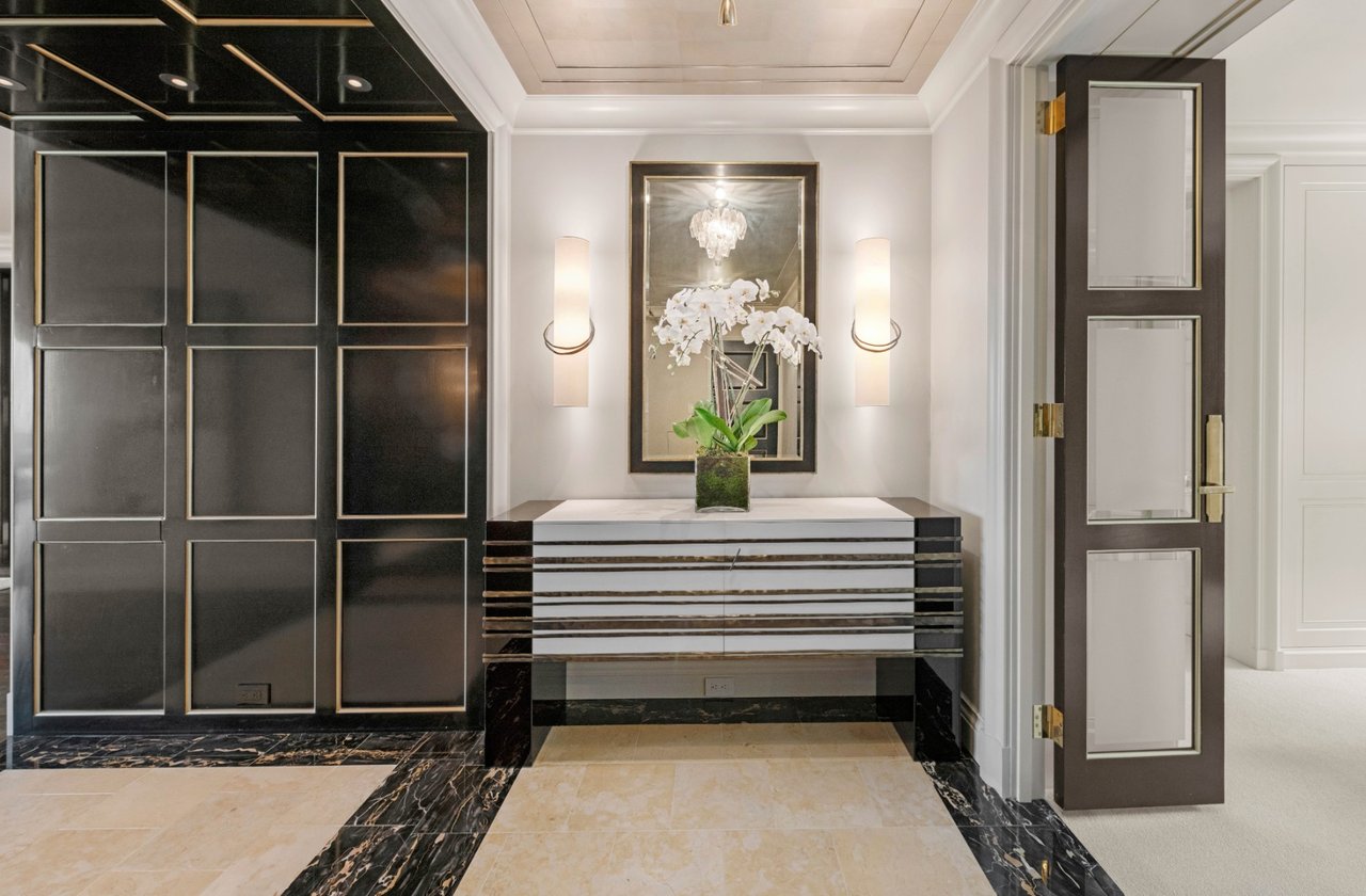 210 Central Park South, 11CD