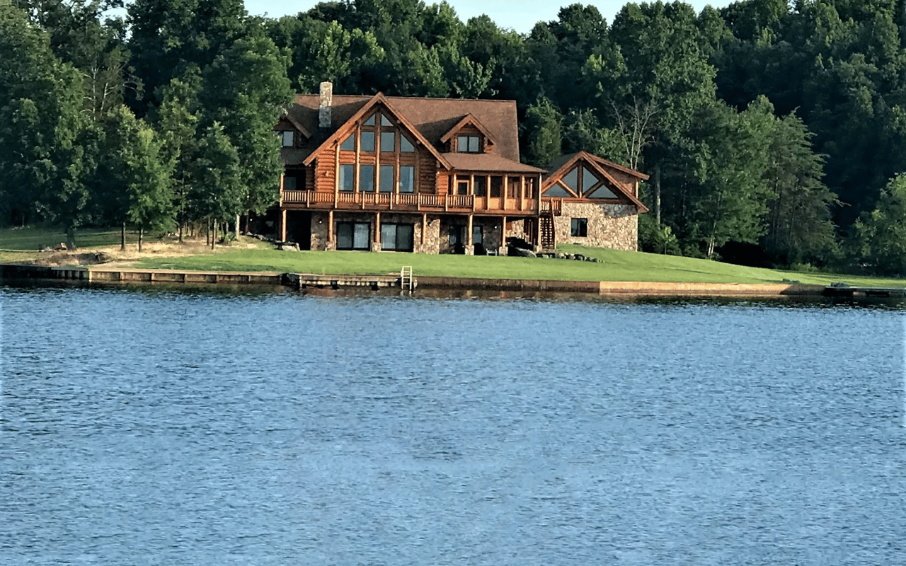 The Benefits of Owning a Vacation Home at Lake Anna