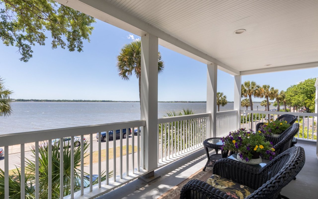 South of Broad Waterfront Home – 16 Murray Boulevard