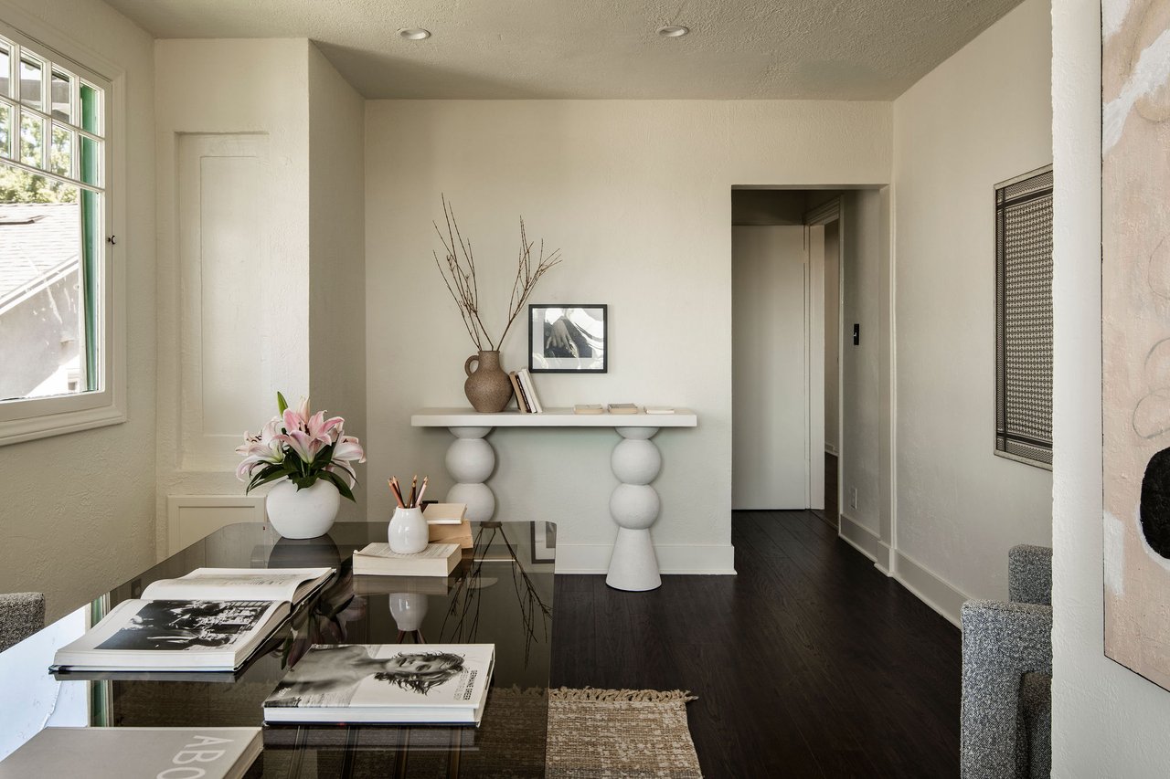 Charming 1928 Stucco Bungalow in the Heart of Pasadena