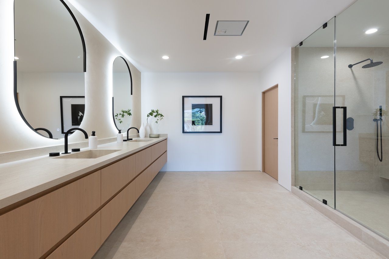 17969 Medley Drive, Encino