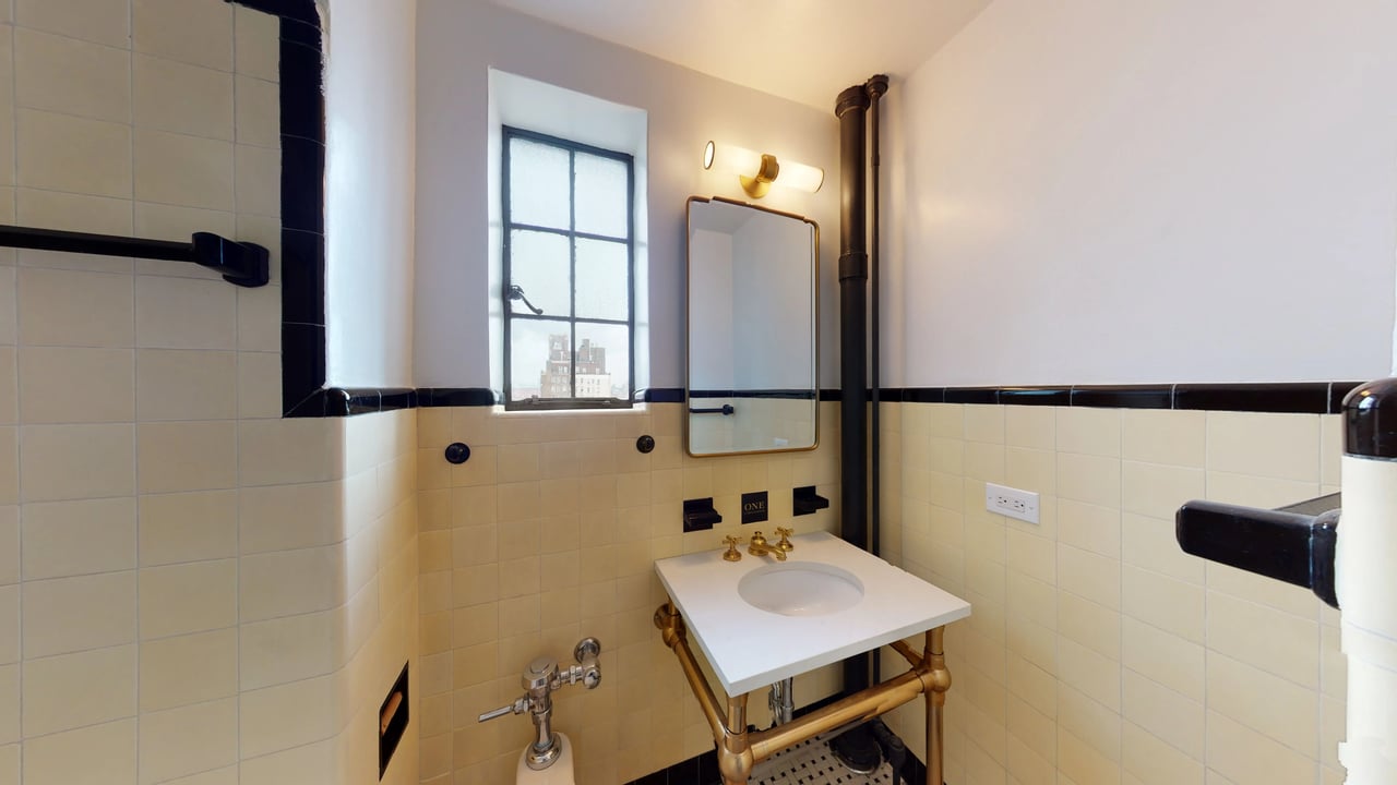 1 Christopher St, #16B