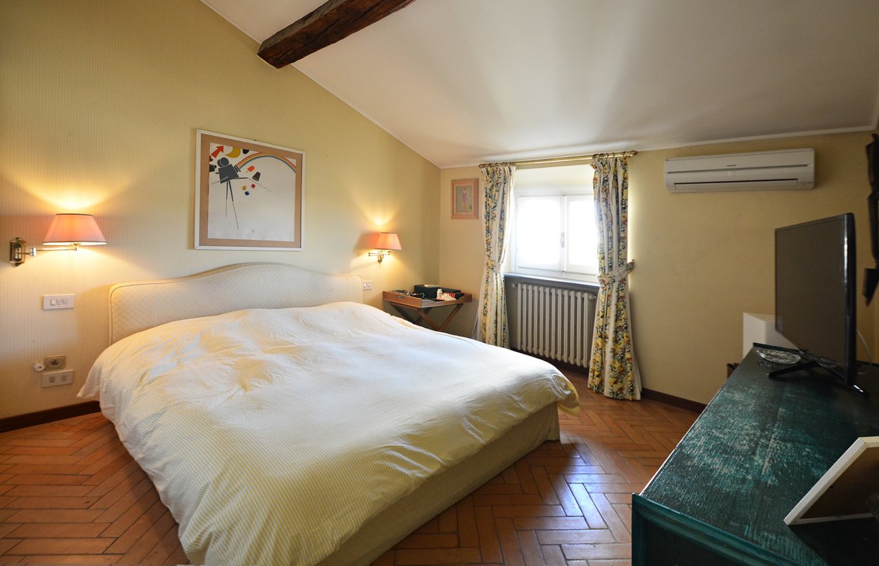 Villa Viareggio With A Sea View