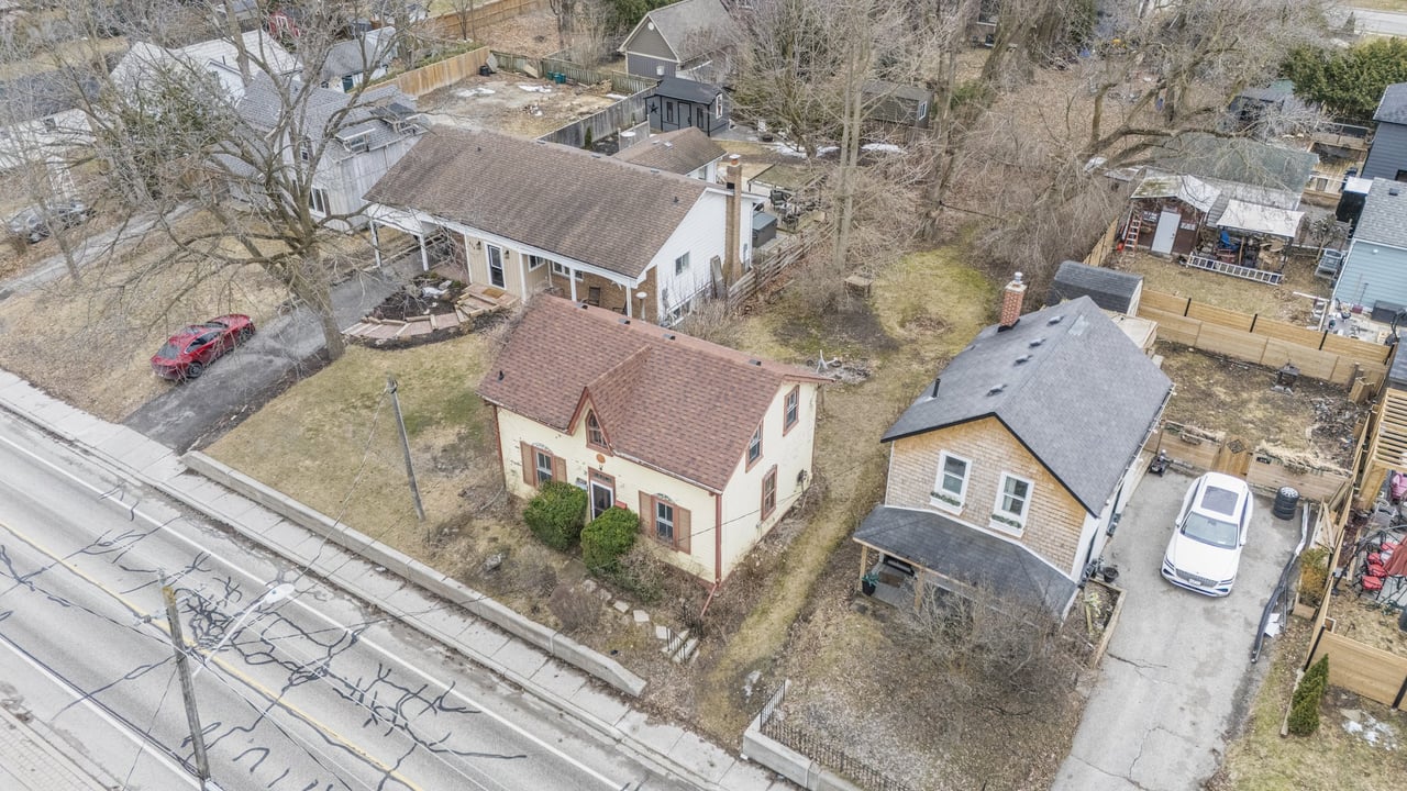 410 Eagle Street, Newmarket, ON L3Y 1K6