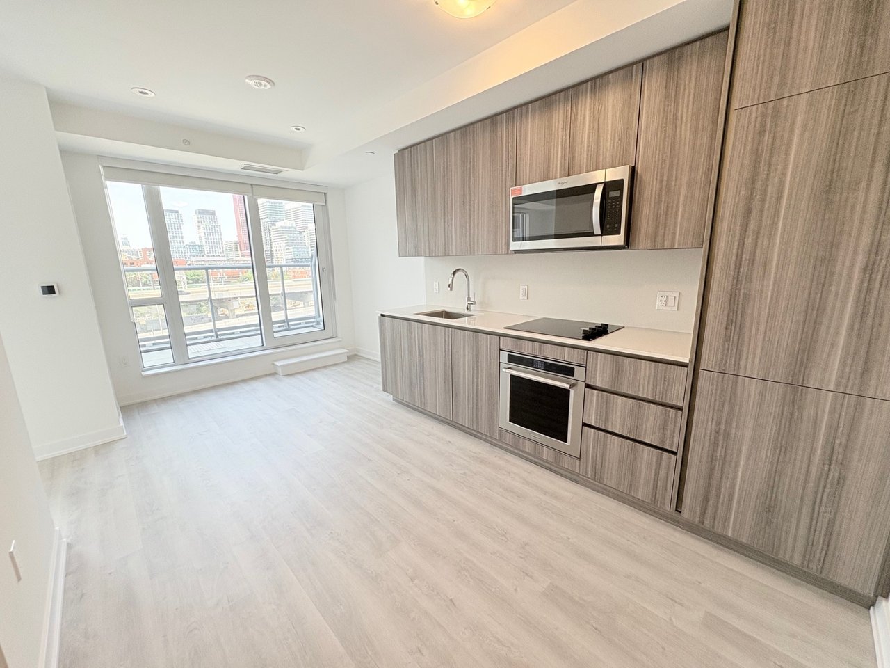 15 Richardson Street Unit: 602