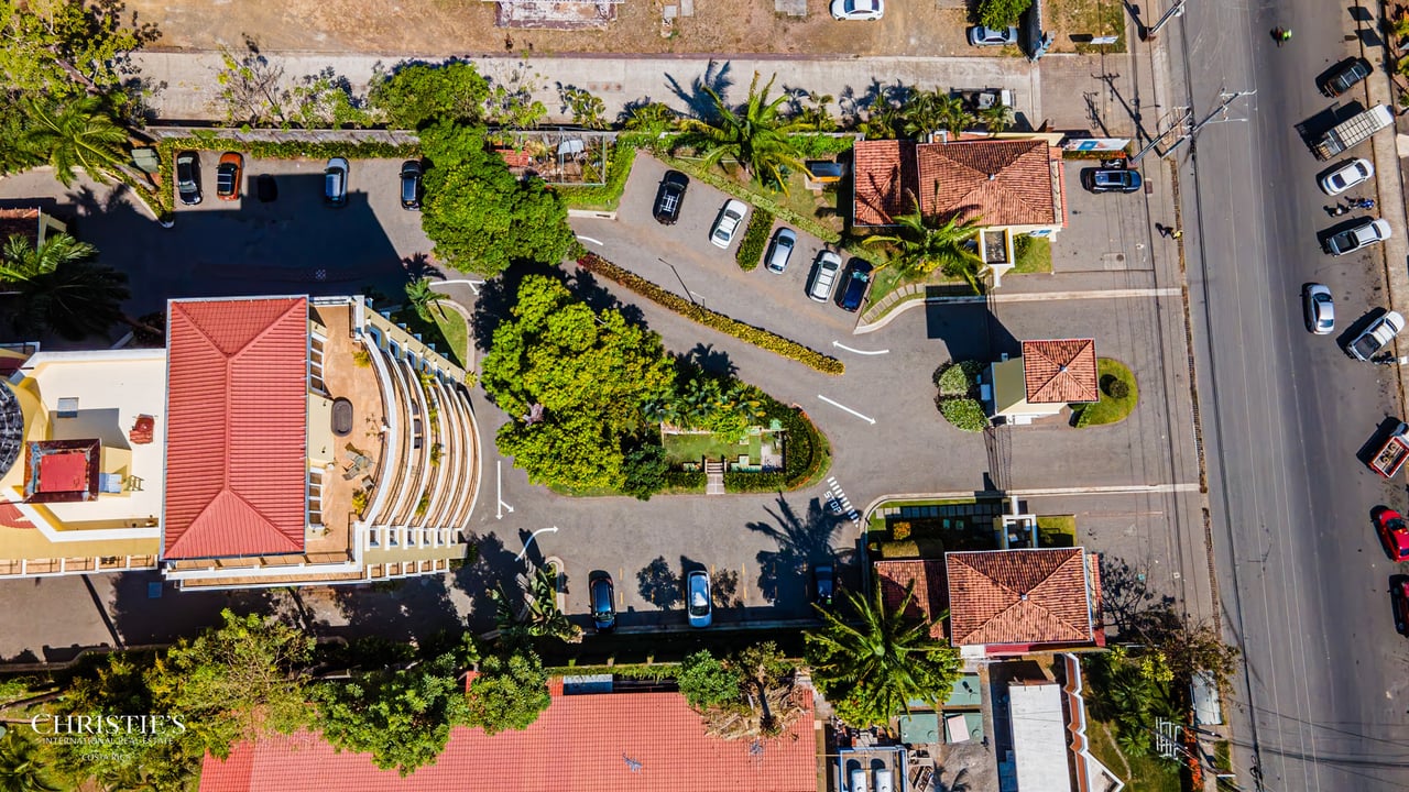 Elegant Oceanfront Living in Jacó – 2-Bedroom Condo at Acqua Residences