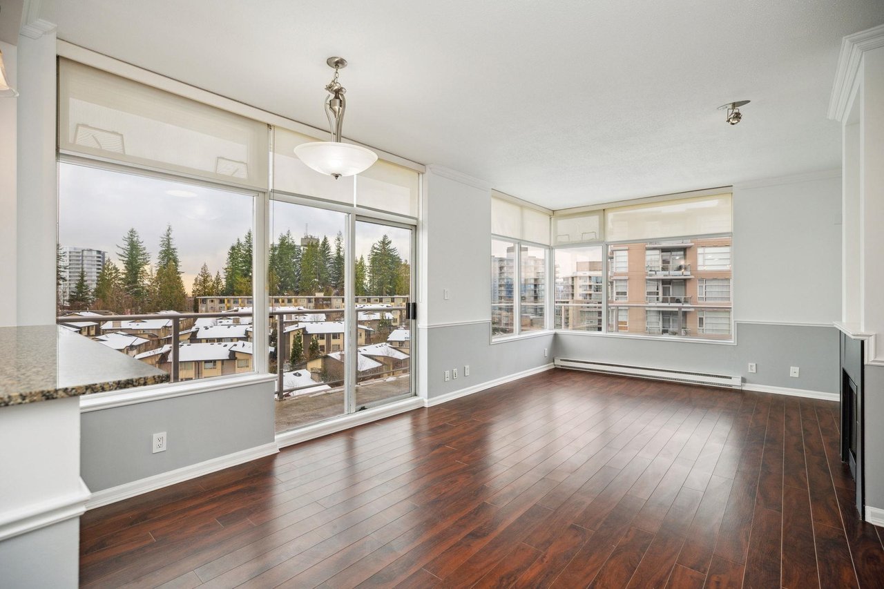 904-9288 University Cres