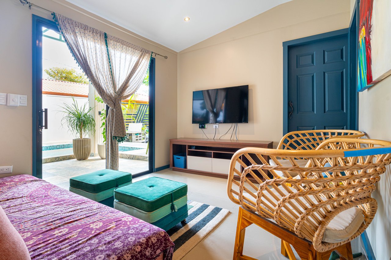 3 Bed Main Home with Two Rental Villas, Walk to Beach in Uvita! Fantastic Location!