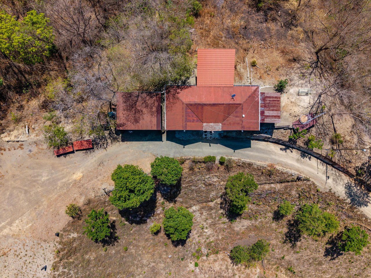 Finca Las Ventanas | Expansive Mountain View Estate Near Potrero
