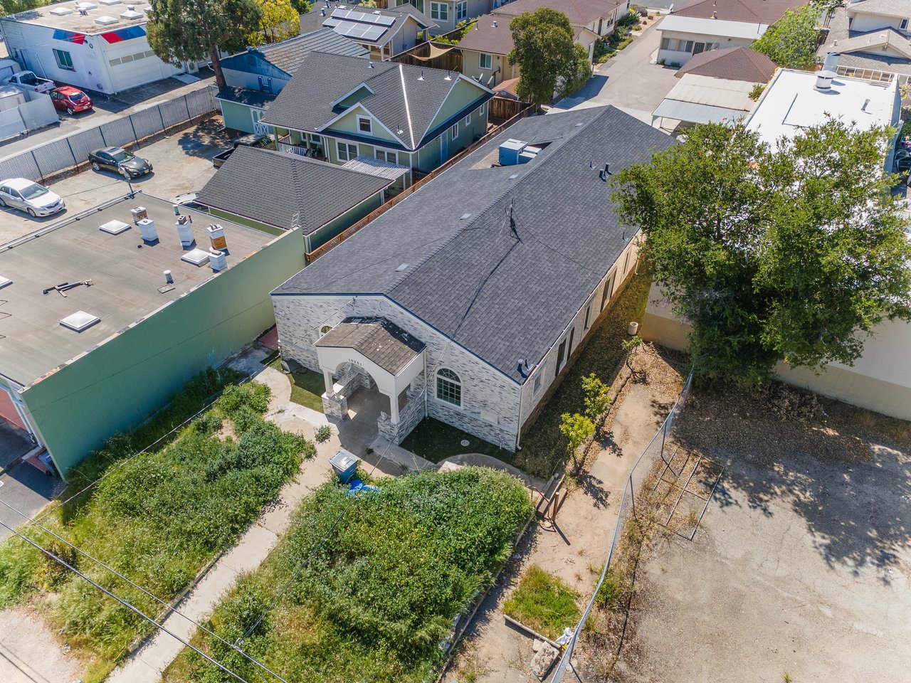2,880 SF OWNER USER OPPORTUNITY