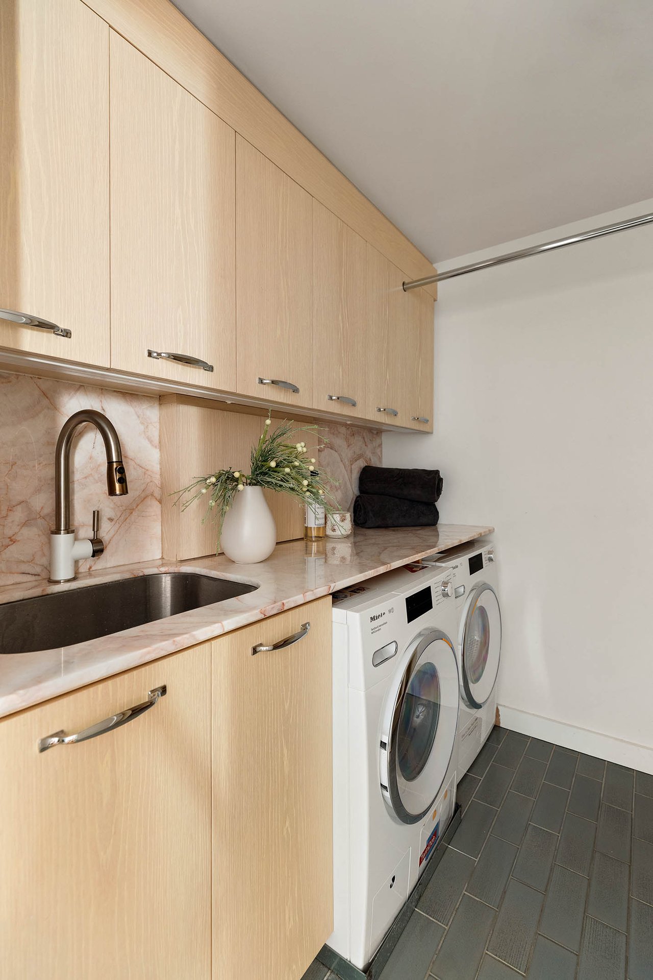 466 WASHINGTON Street 4E