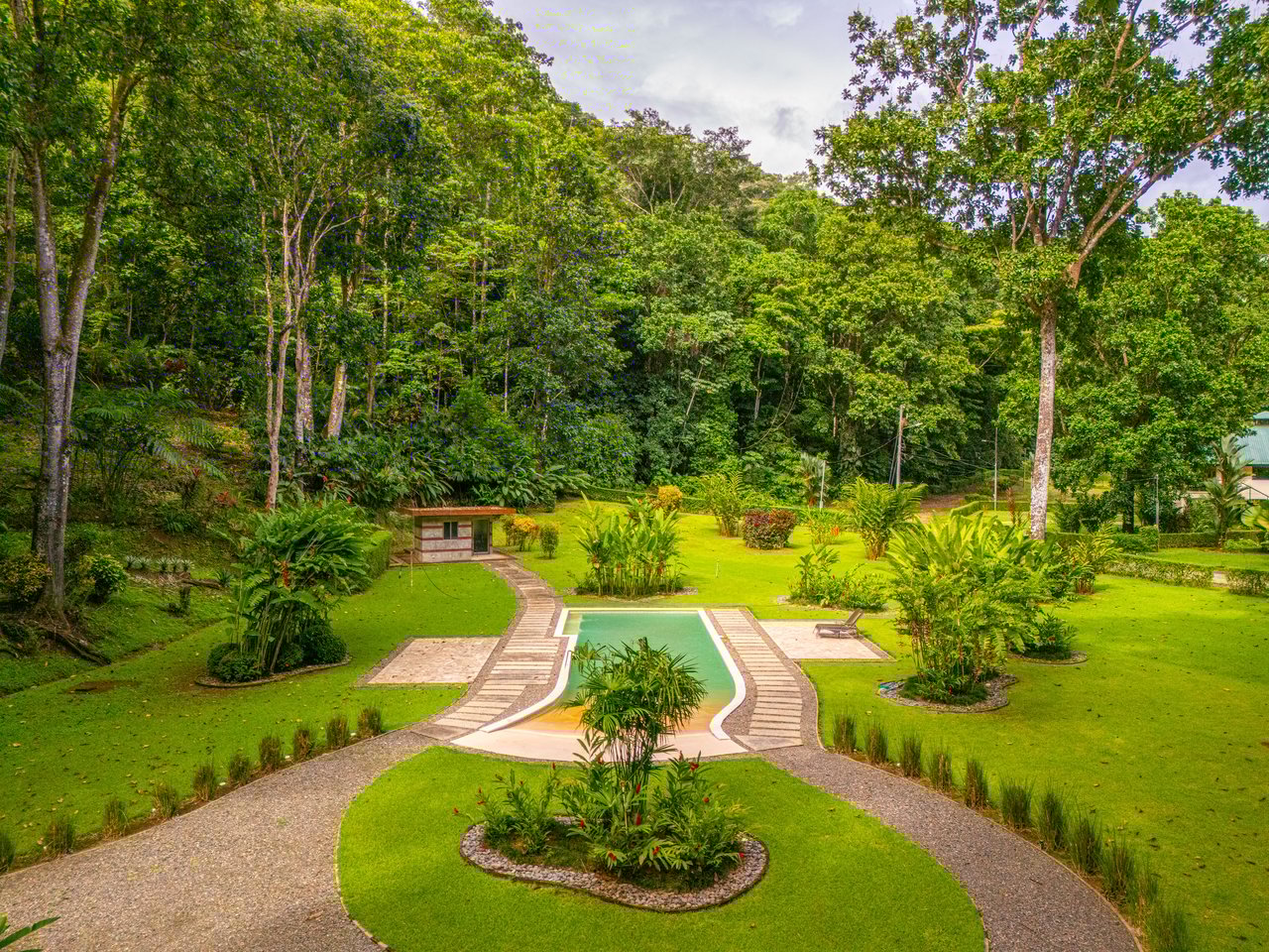 Tres Rios Waterfall House – Nature, Comfort & Elegance Combined, Brand New Construction with Warranty!