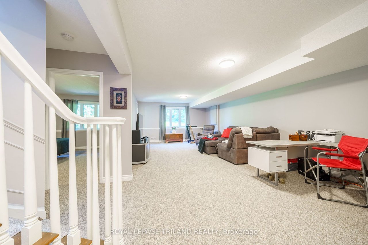 60 Rosecliffe Cres 12