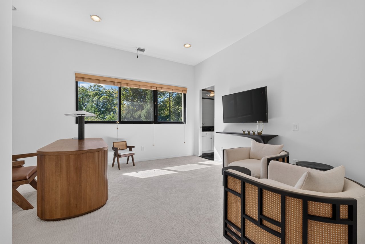 15 Horseshoe Road (Long Island)