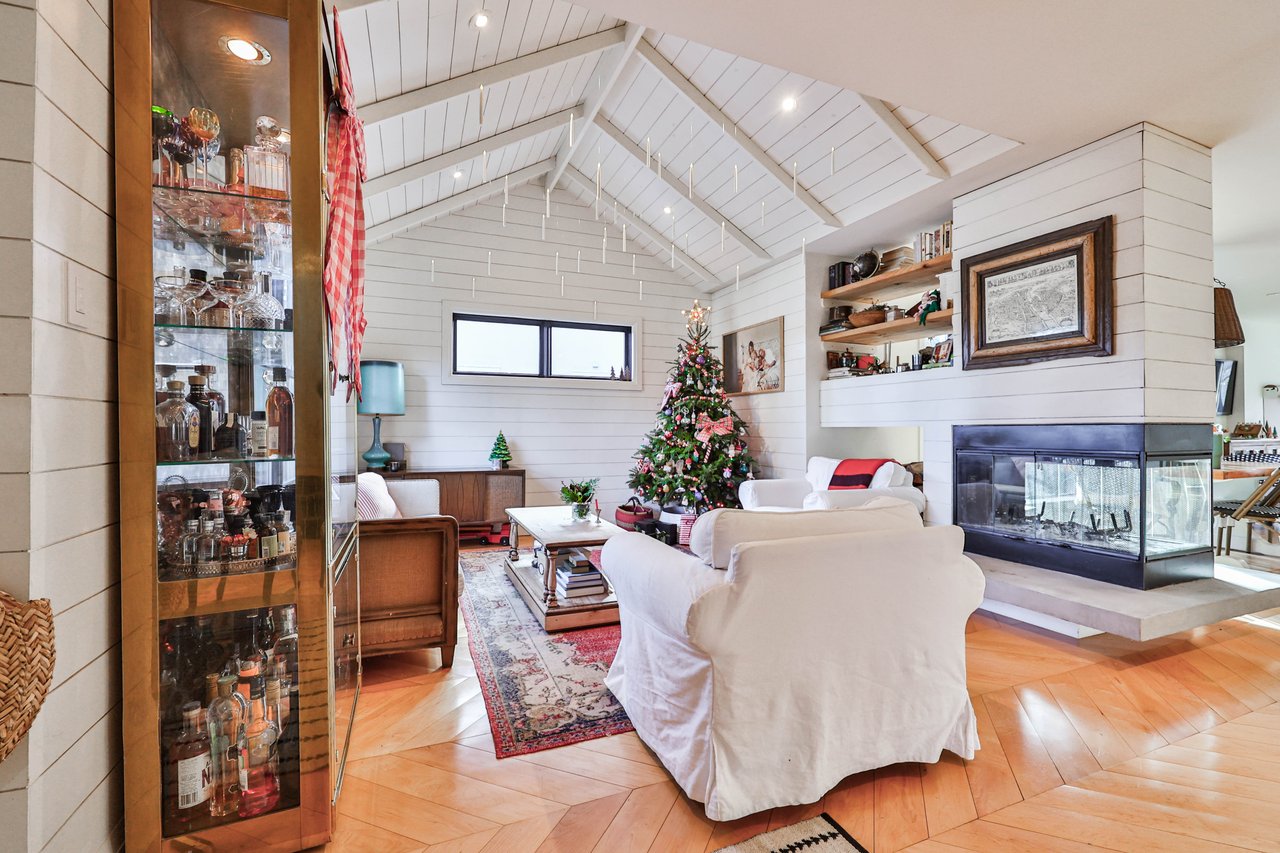 52 Kerr Street, Oakville