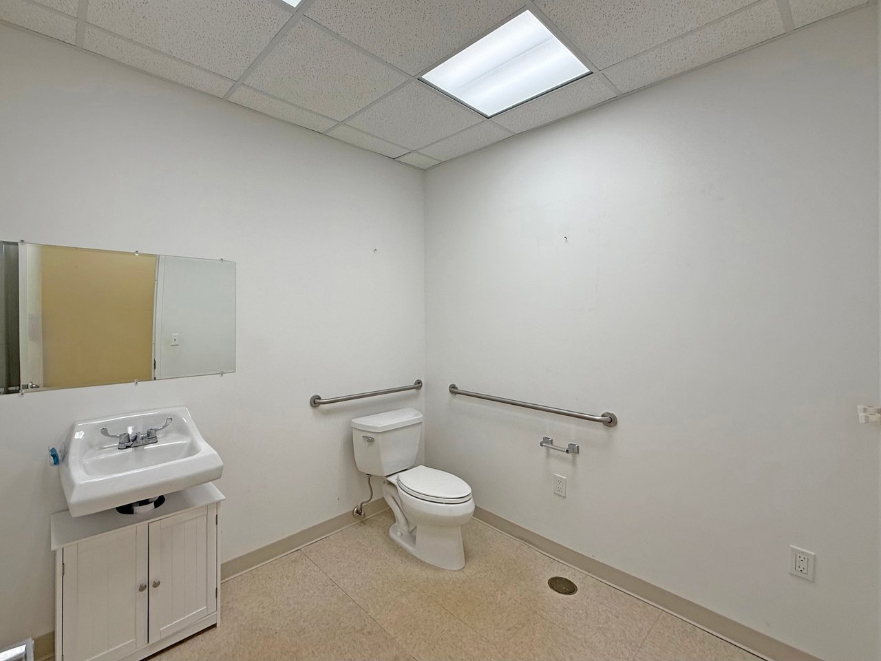 15 Frowein Road, Unit A