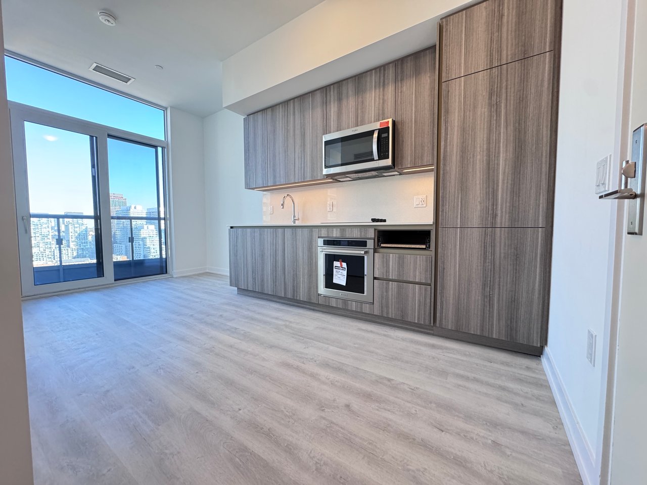 15 Richardson Street Unit: 2102