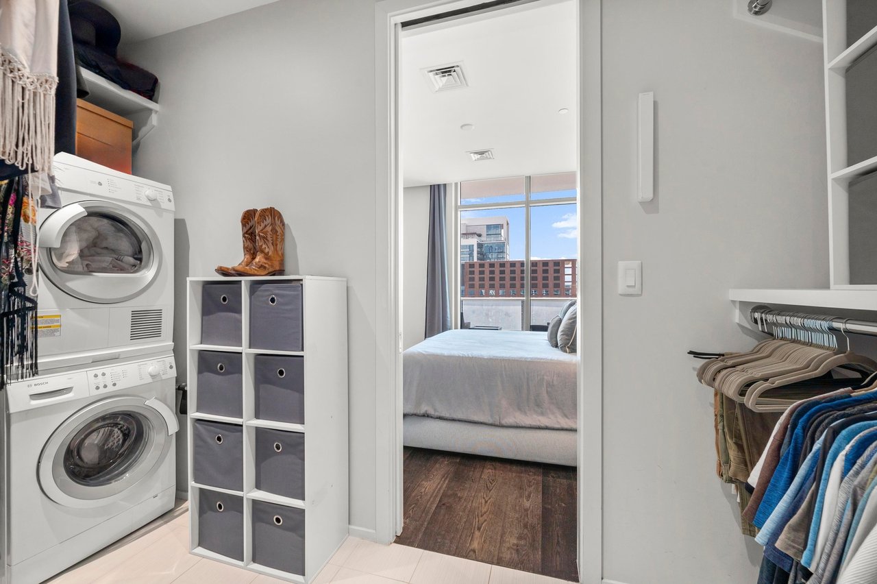 200 Congress Ave #33BB