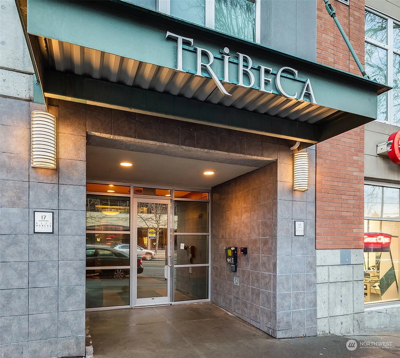 17 W Mercer St #4