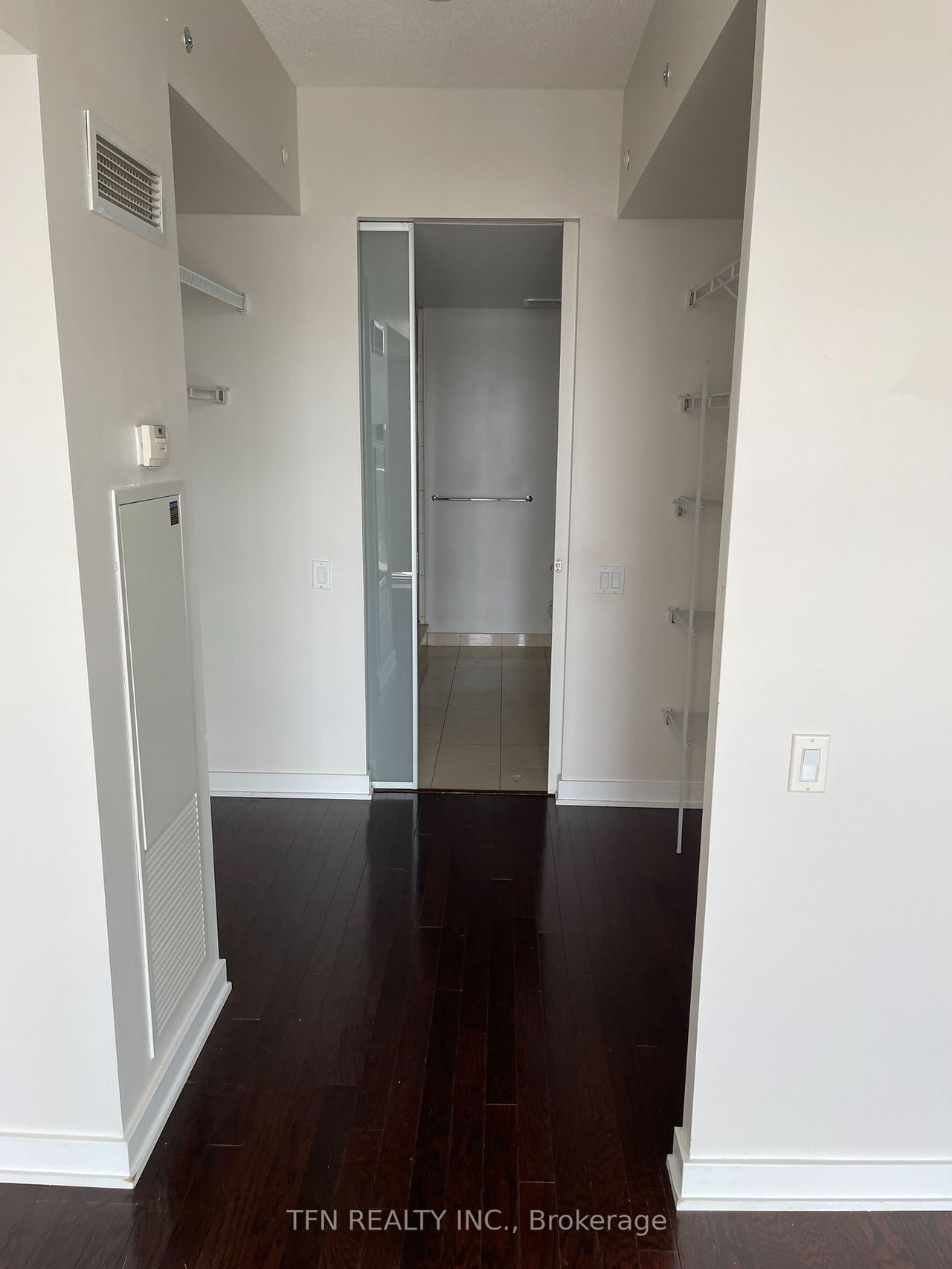 33 Charles St E Unit: 3805