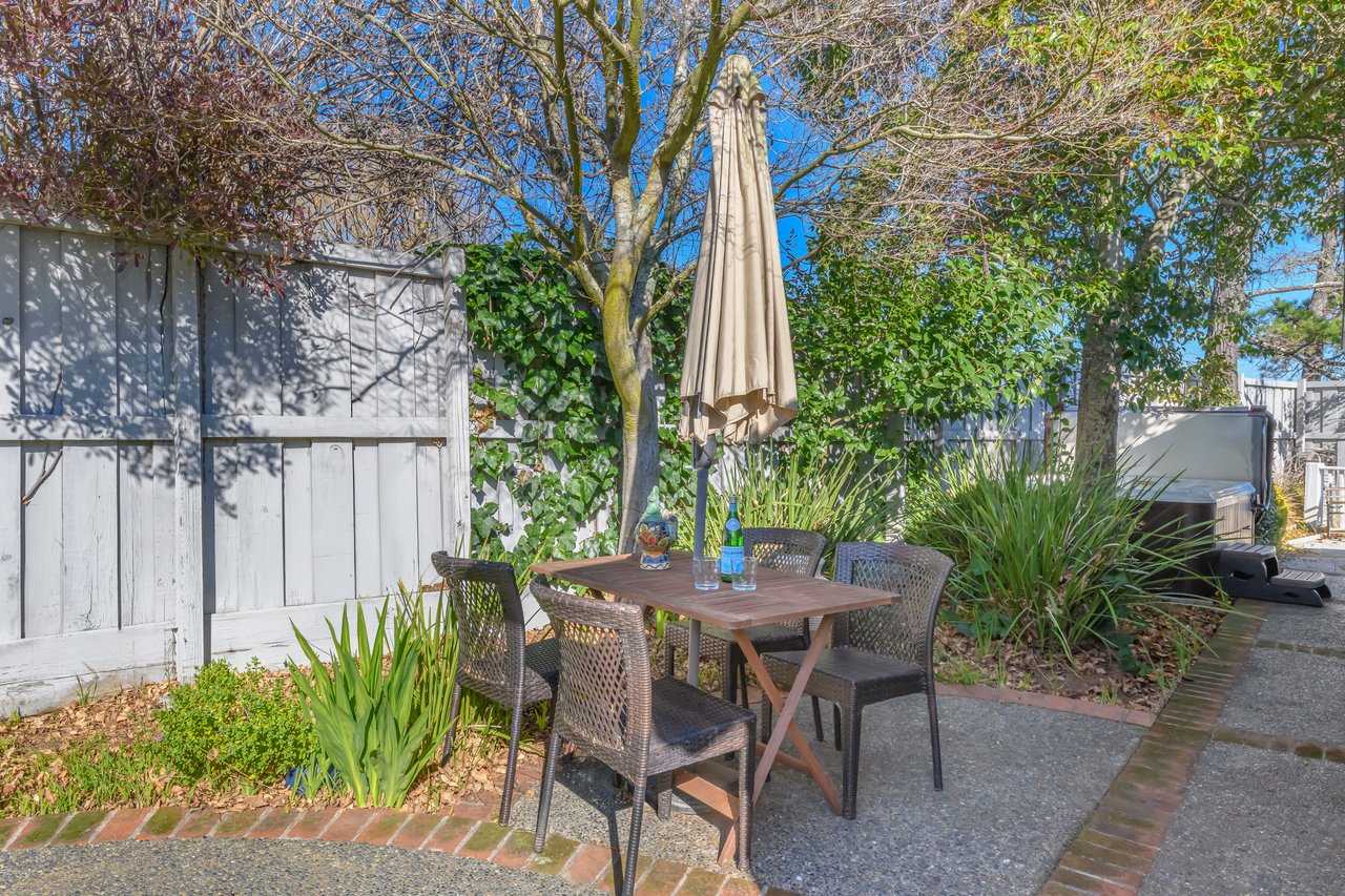 Sunny Waterfront Home with Pool, Hot Tub and Dock- Represented Owner and Tenant