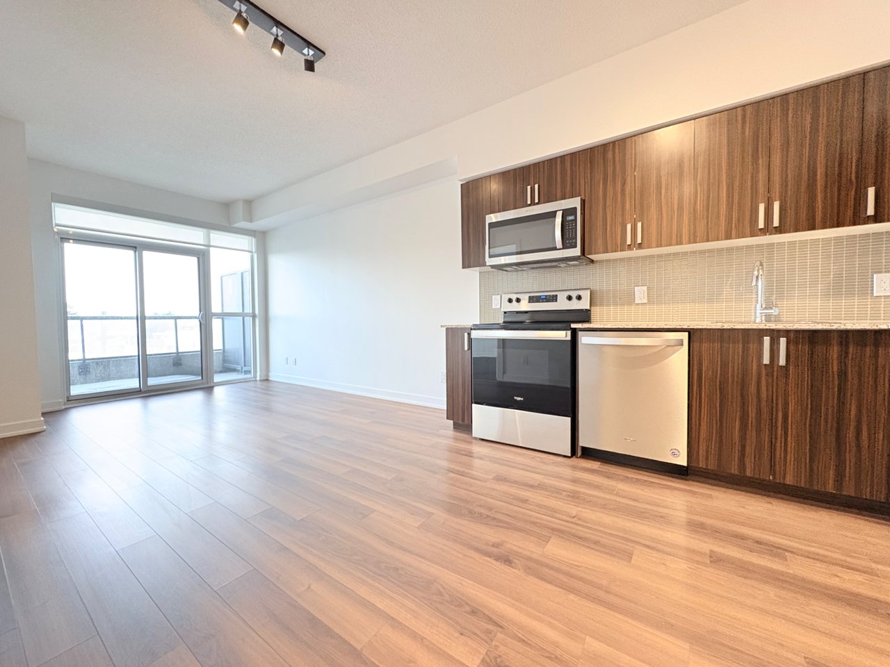 1603 Eglinton Avenue W 321